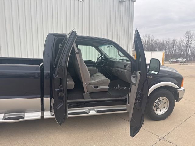 Used 2000 Ford F350 XLT image 23