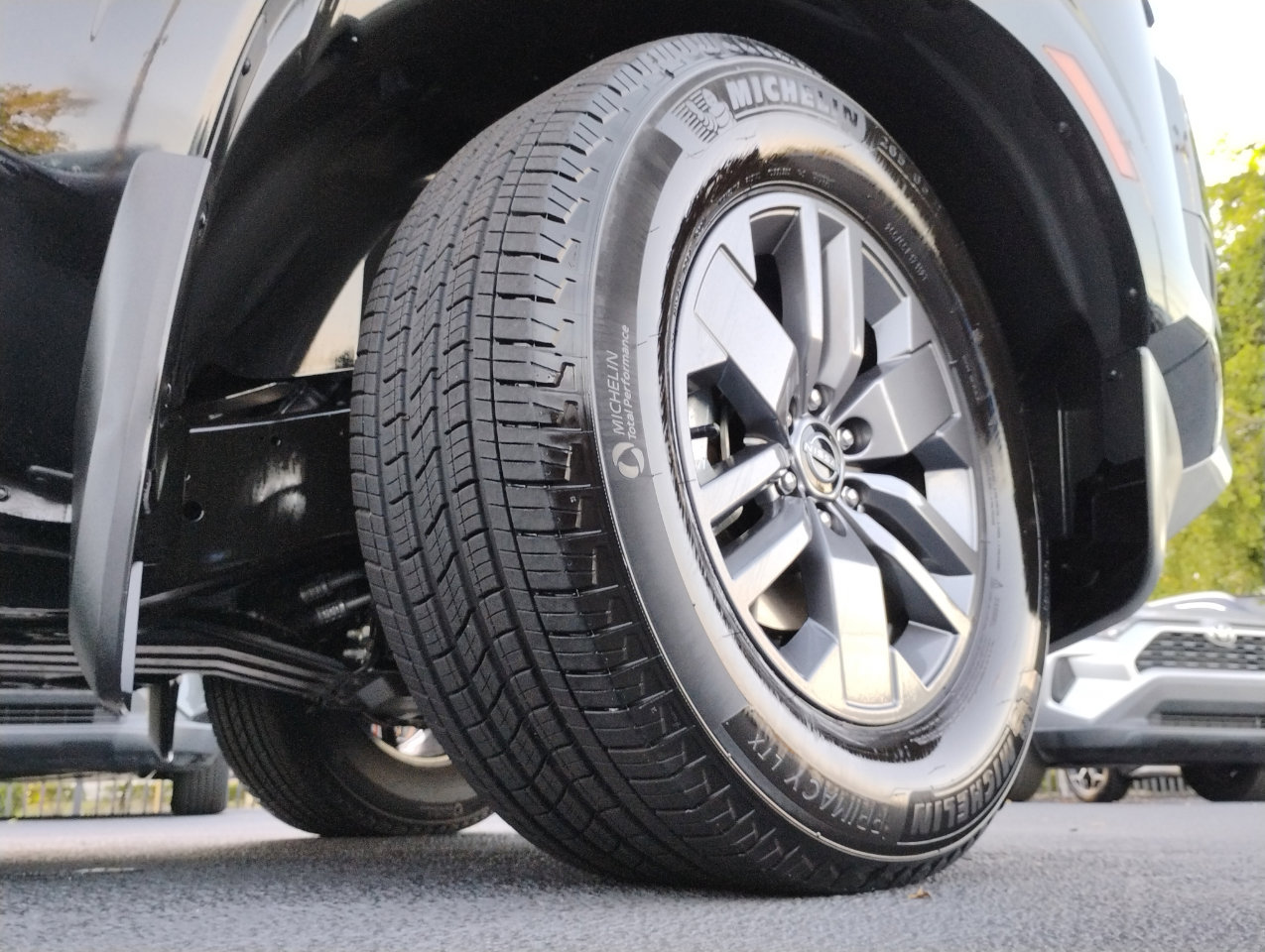 Used 2025 Nissan Frontier SV w/ SV Convenience Package image 26