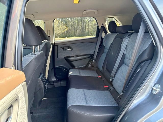 Used 2023 Nissan Rogue SV image 28