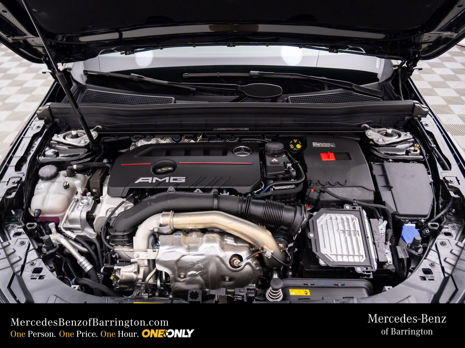 New 2026 Mercedes-Benz GLB 35 AMG 4MATIC image 35