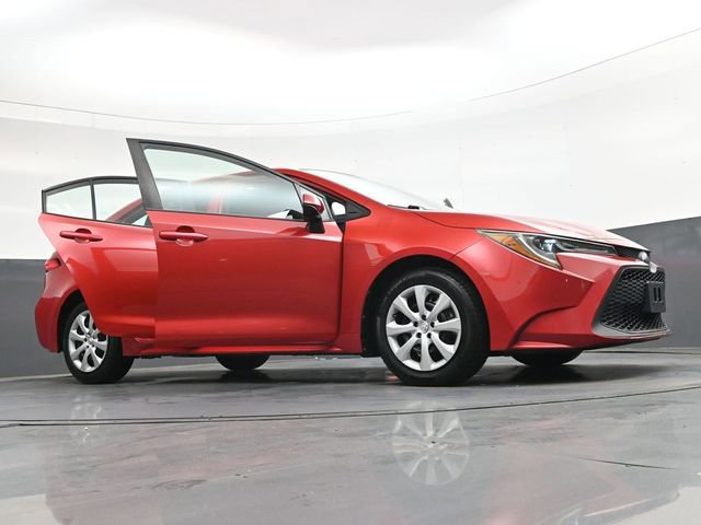Used 2021 Toyota Corolla LE FWD image 40