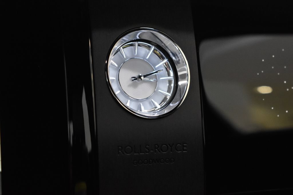 Used 2023 Rolls-Royce Ghost Black Badge w/ Black Badge Ghost Package AWD/4WD image 34