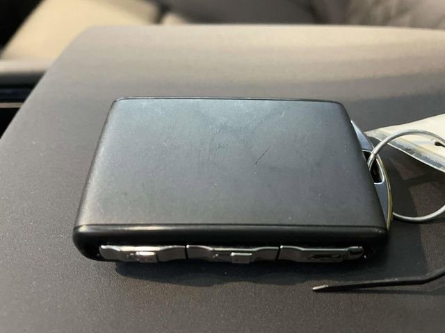 Used 2025 Volvo XC90 B6 Plus image 33