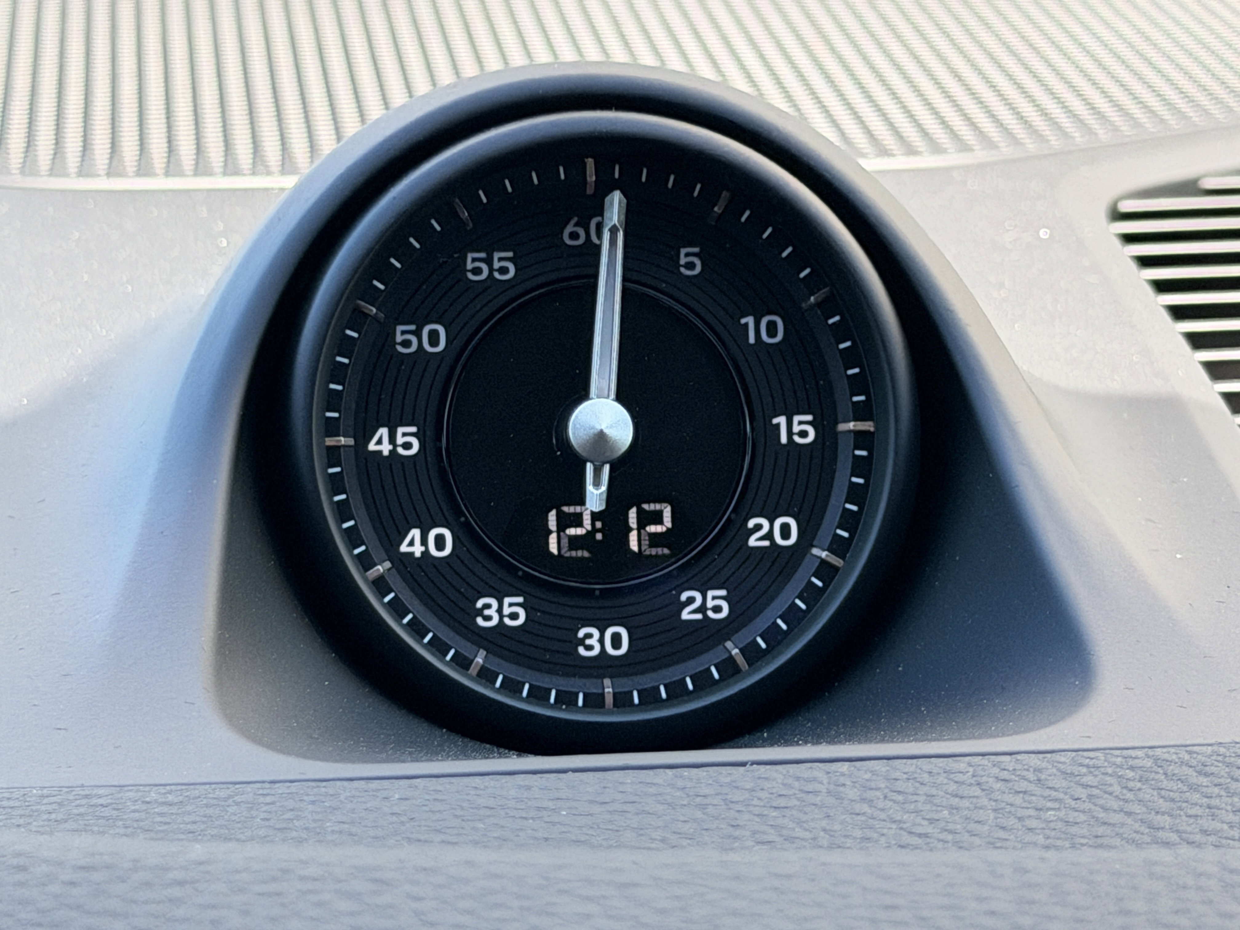 Certified 2026 Porsche Cayenne Coupe image 27