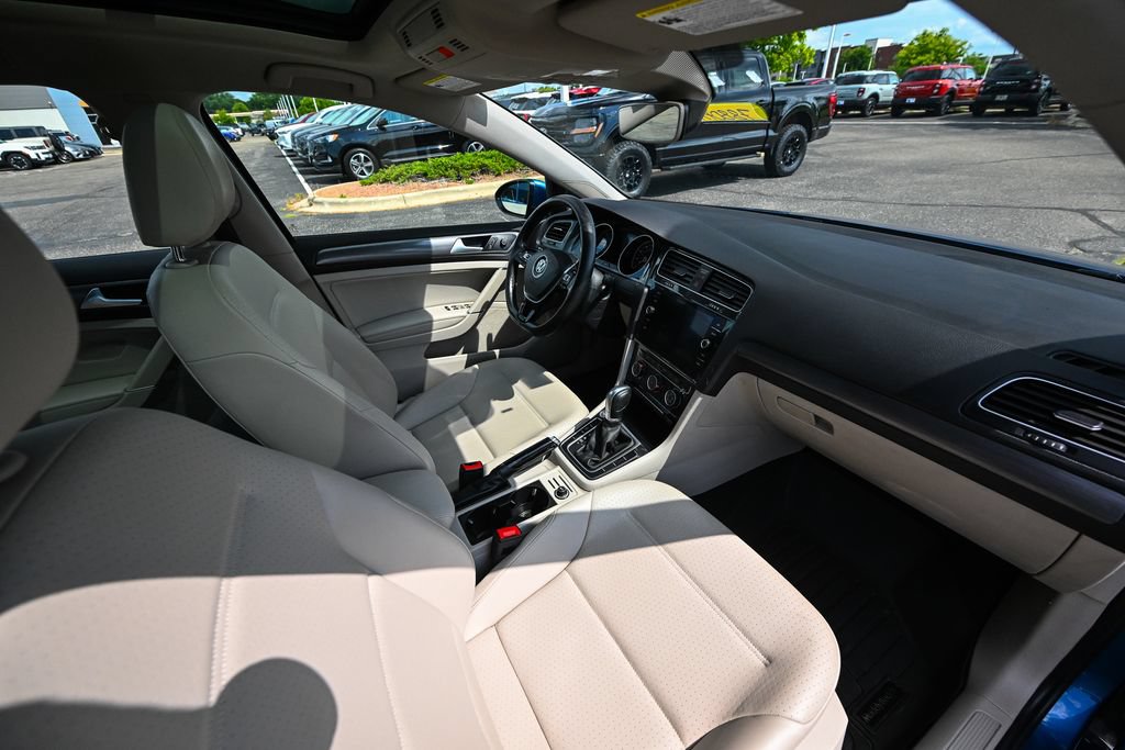 Used 2019 Volkswagen Golf SE FWD image 23