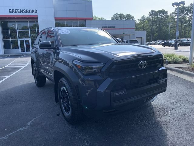 Used 2025 Toyota 4Runner SR5 AWD/4WD image 2