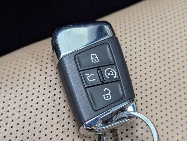 Used 2022 Volkswagen Atlas Cross Sport SEL Premium R-Line AWD/4WD image 24