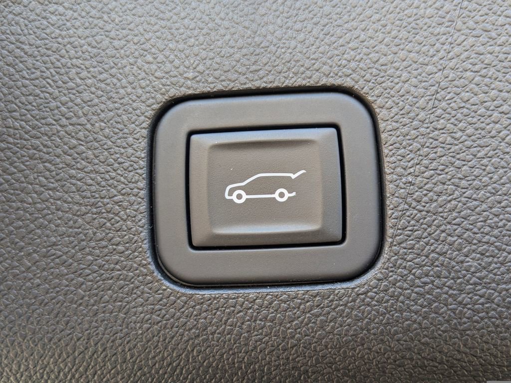 Certified 2025 Chevrolet Suburban Z71 image 14