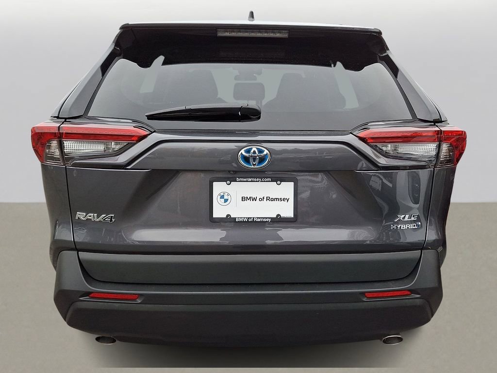 Used 2023 Toyota RAV4 XLE image 4