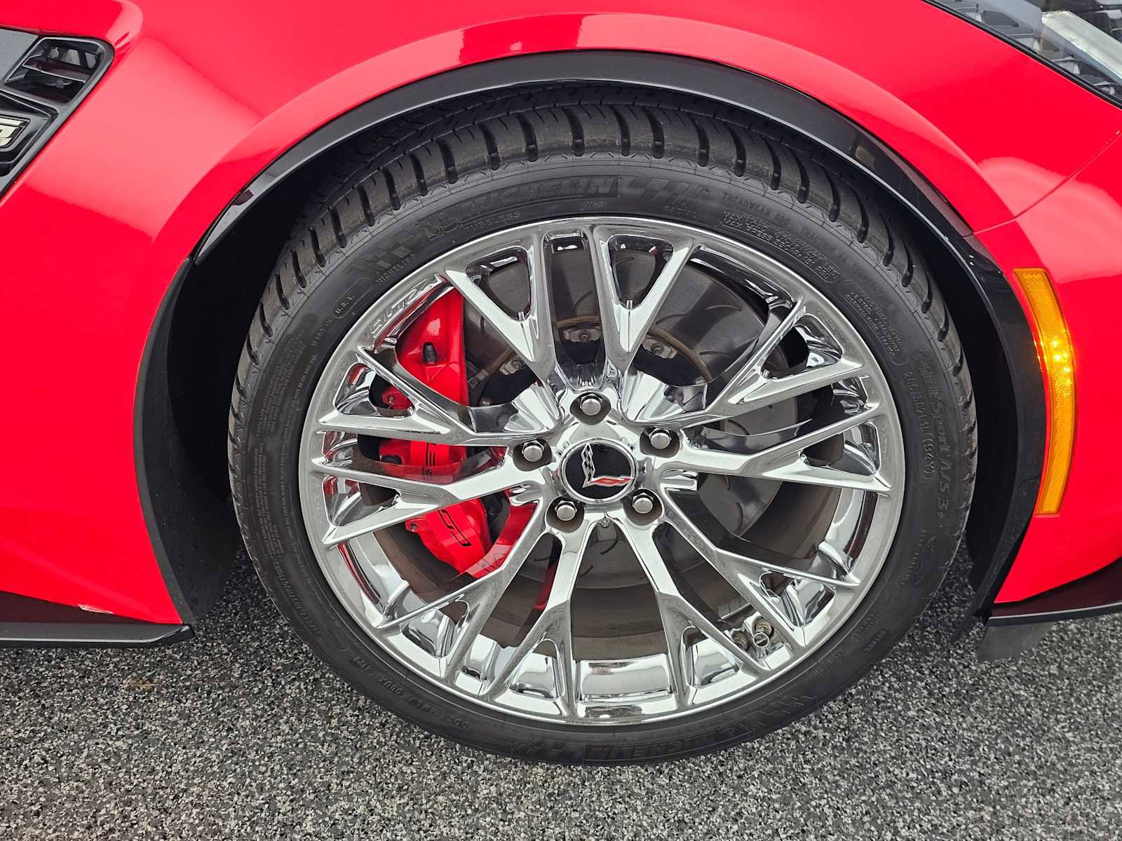 Used 2015 Chevrolet Corvette Z06 w/ 3LZ Preferred Equipment Group image 9