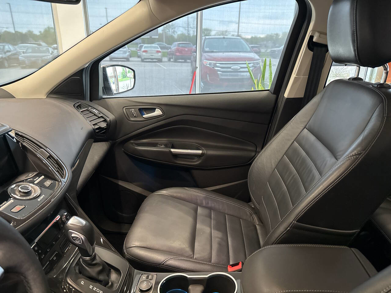 Used 2016 Ford Escape Titanium image 22