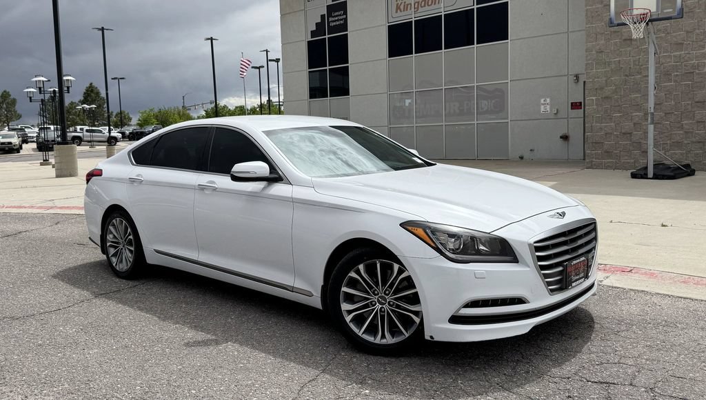 Used 2015 Hyundai Genesis 3.8 AWD/4WD image 2