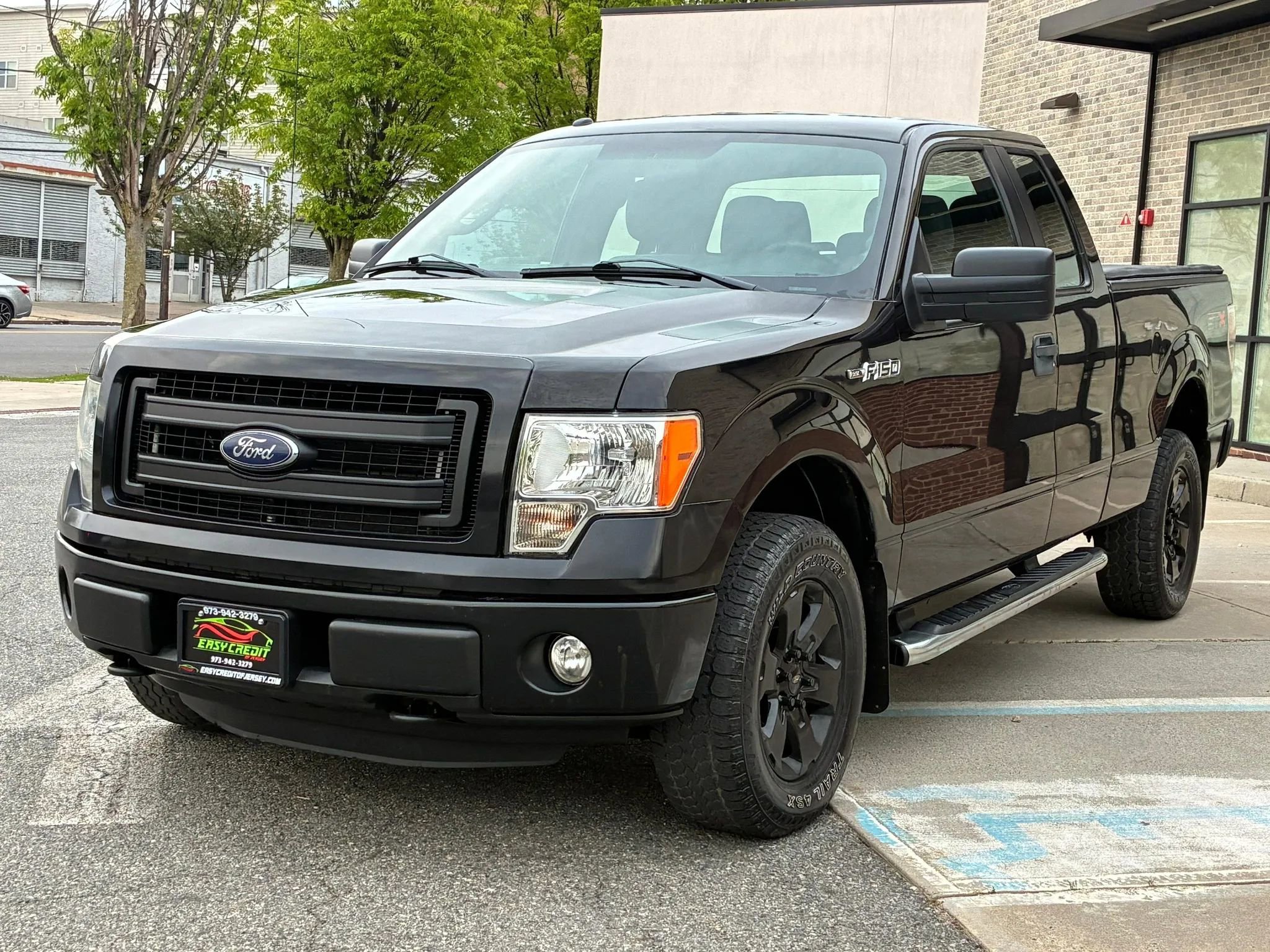 Used 2013 Ford F150 STX w/ Mid Equipment Group AWD/4WD image 1