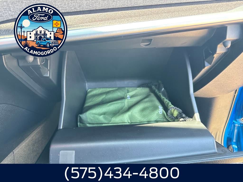 Used 2024 Jeep Compass Latitude image 24