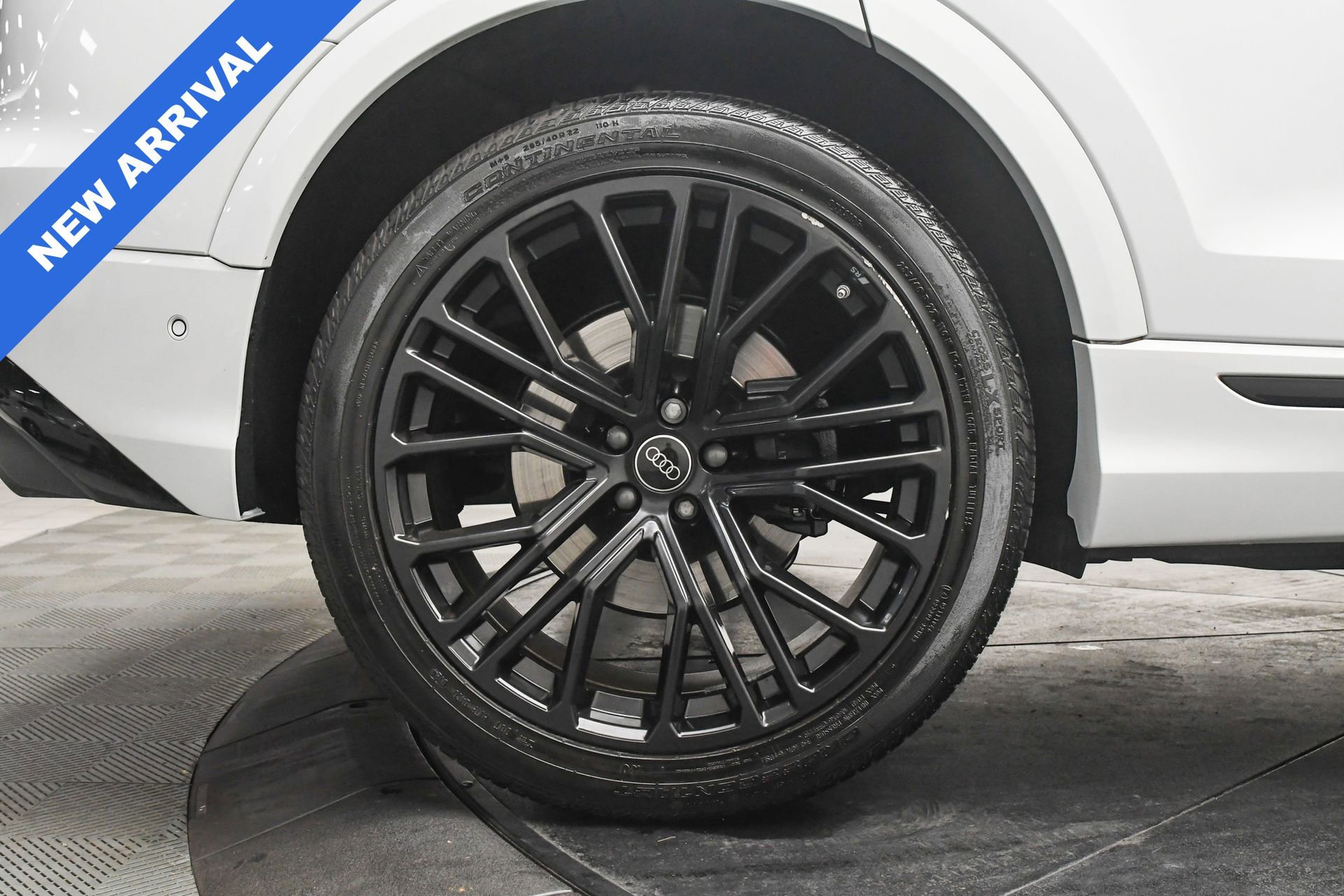 Used 2024 Audi SQ8 Premium Plus w/ Executive Package image 33