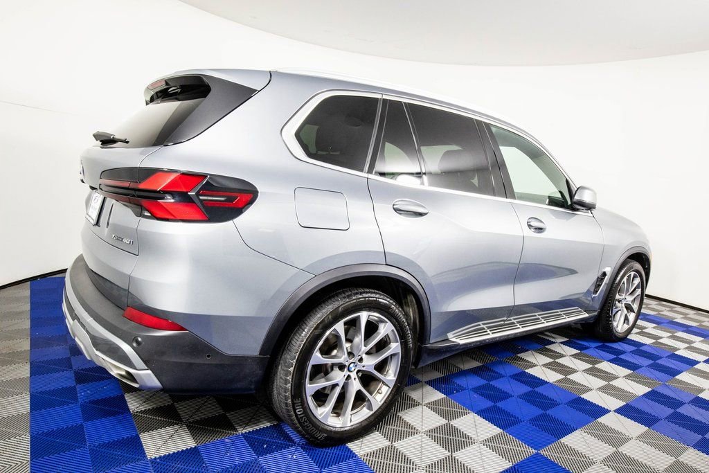 Used 2025 BMW X5 xDrive40i image 5