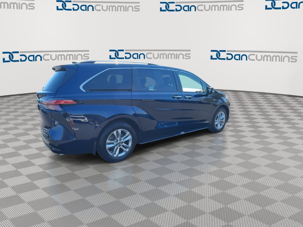 Used 2021 Toyota Sienna Limited FWD image 8