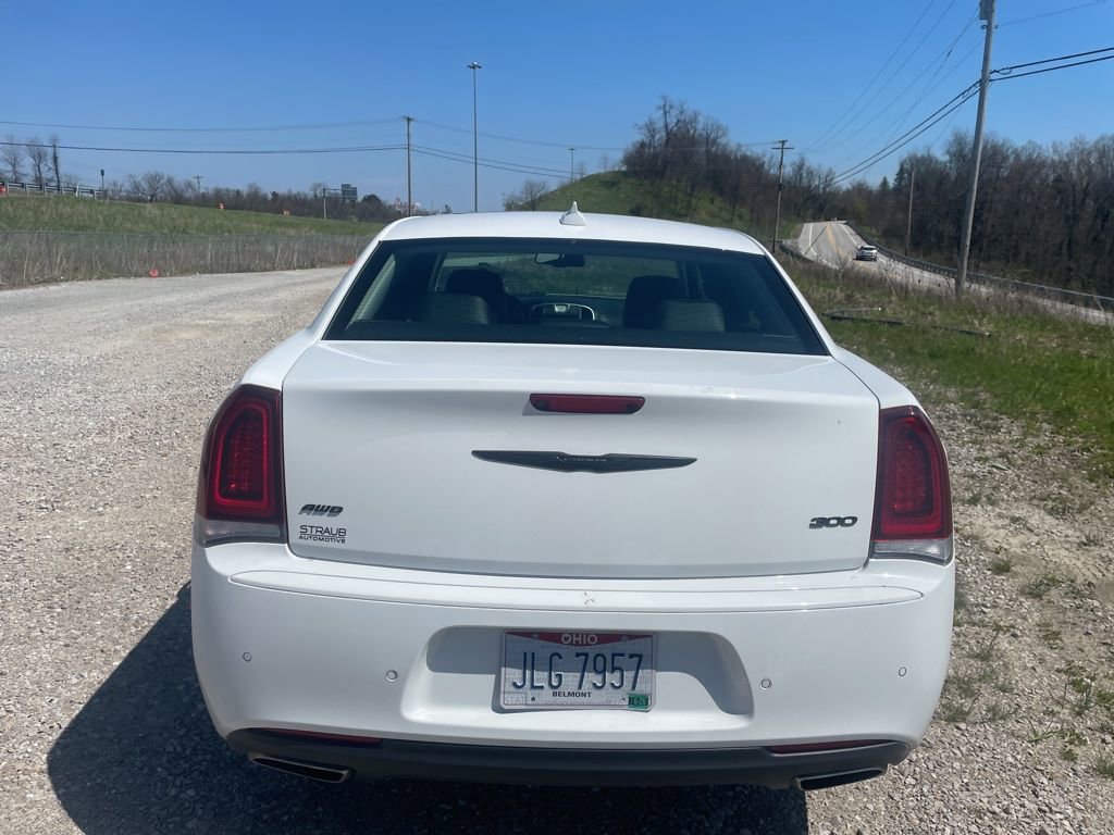 Used 2022 Chrysler 300 Touring L w/ Popular Equipment Group AWD/4WD image 7