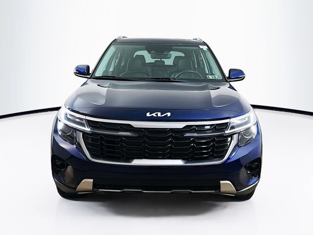 Used 2024 Kia Seltos EX AWD/4WD image 2