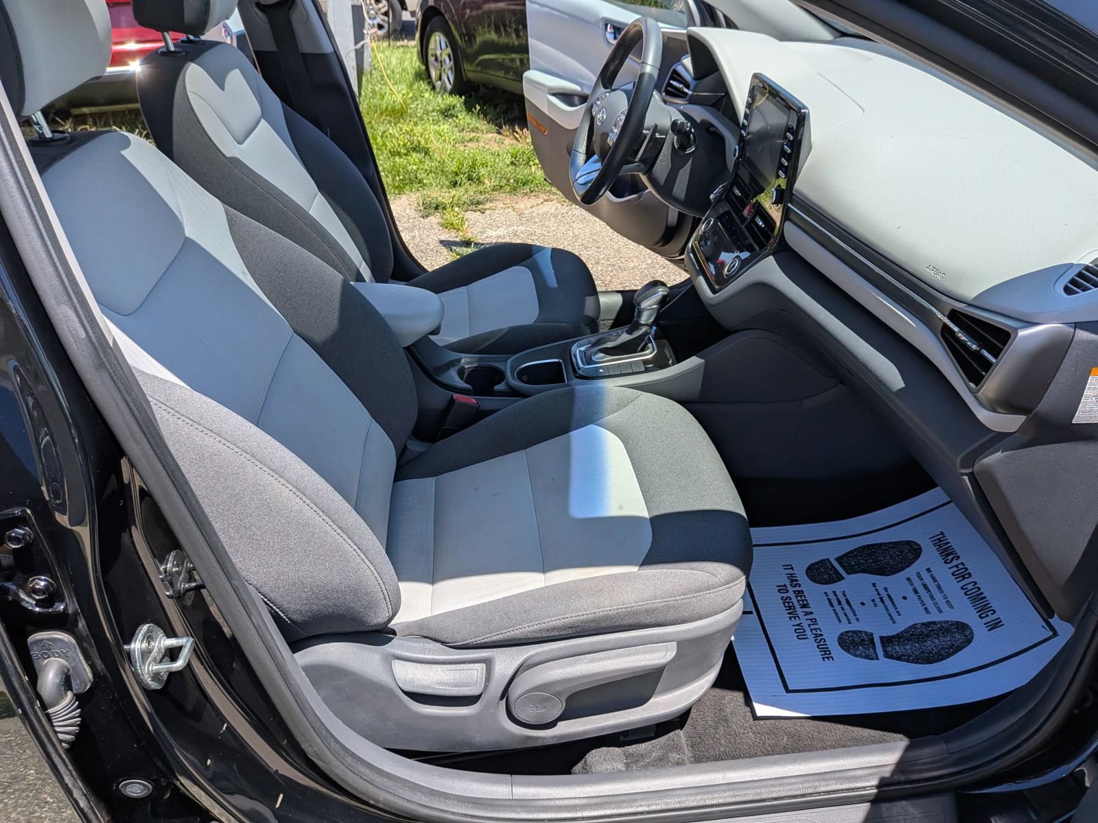Used 2020 Hyundai Ioniq SEL FWD image 39