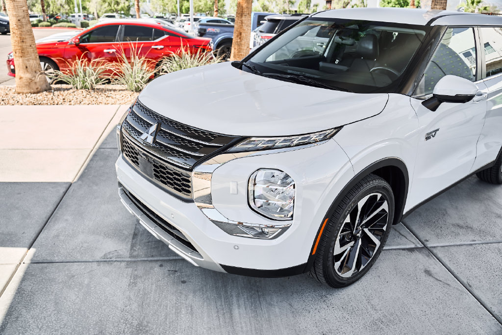 Used 2024 Mitsubishi Outlander SE AWD/4WD image 6