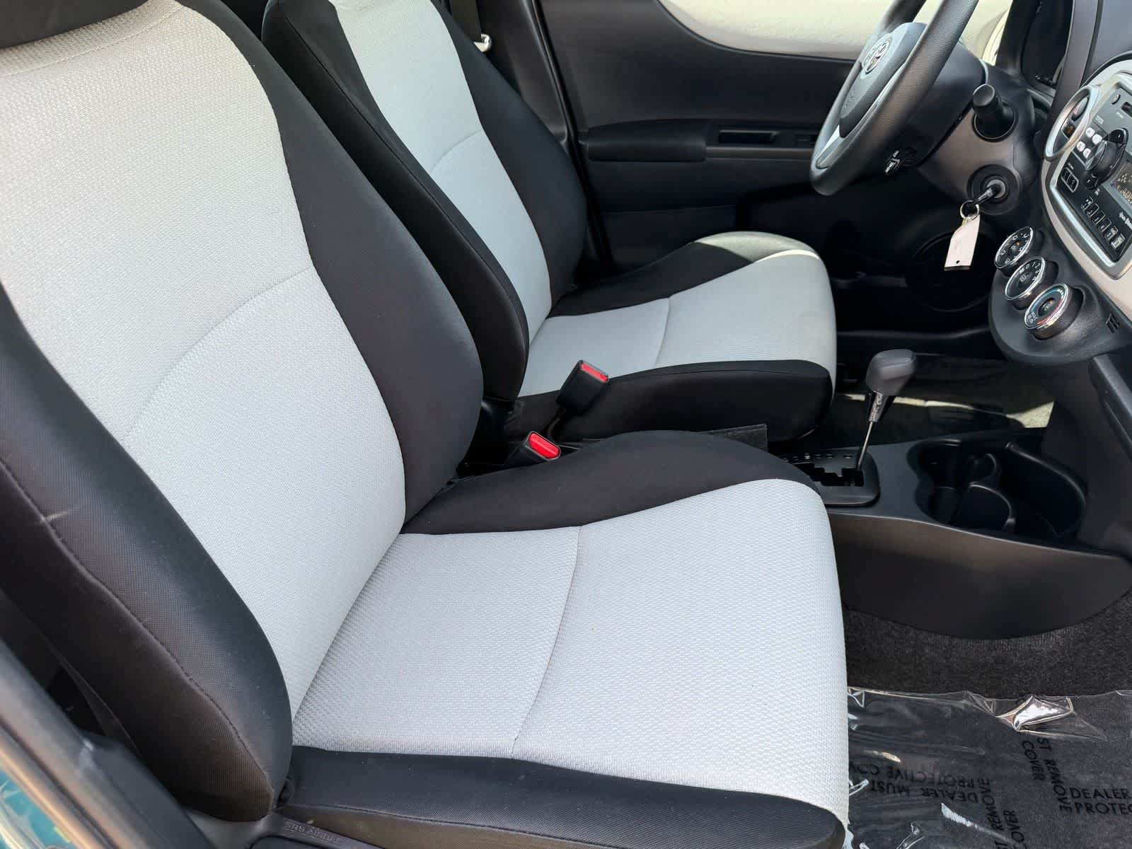 Used 2012 Toyota Yaris LE FWD image 11