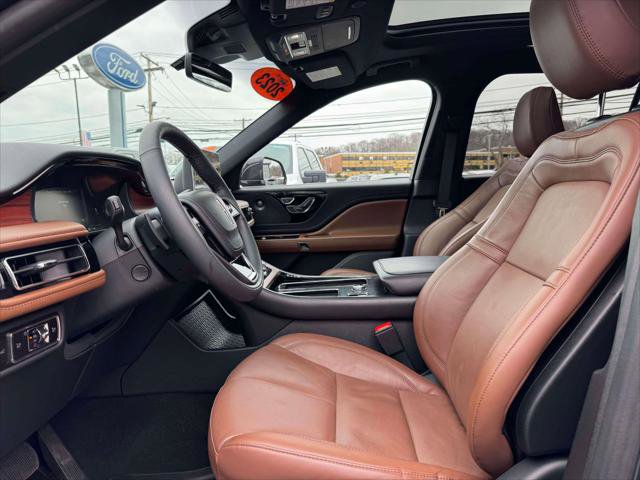 Used 2023 Lincoln Aviator Reserve w/ Elements Package Plus image 13