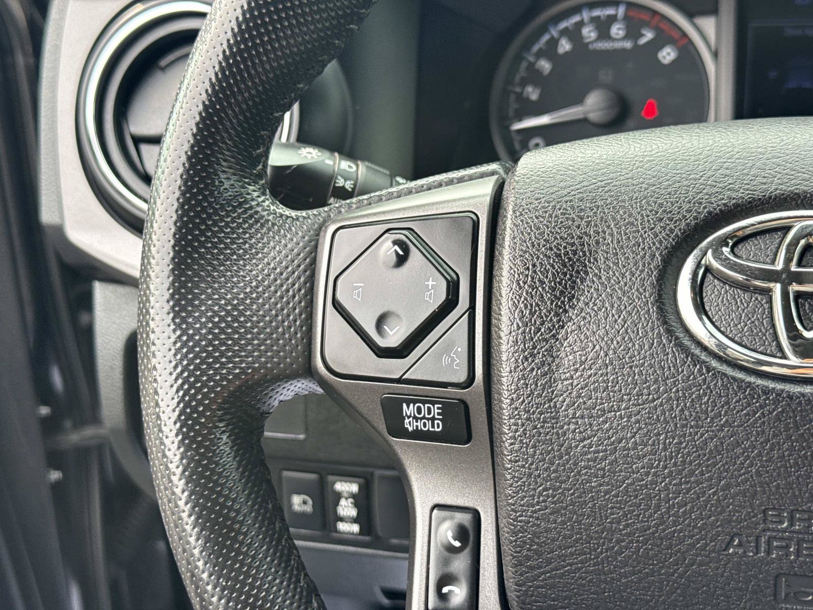 Used 2021 Toyota Tacoma TRD Sport w/ Technology Package AWD/4WD image 11