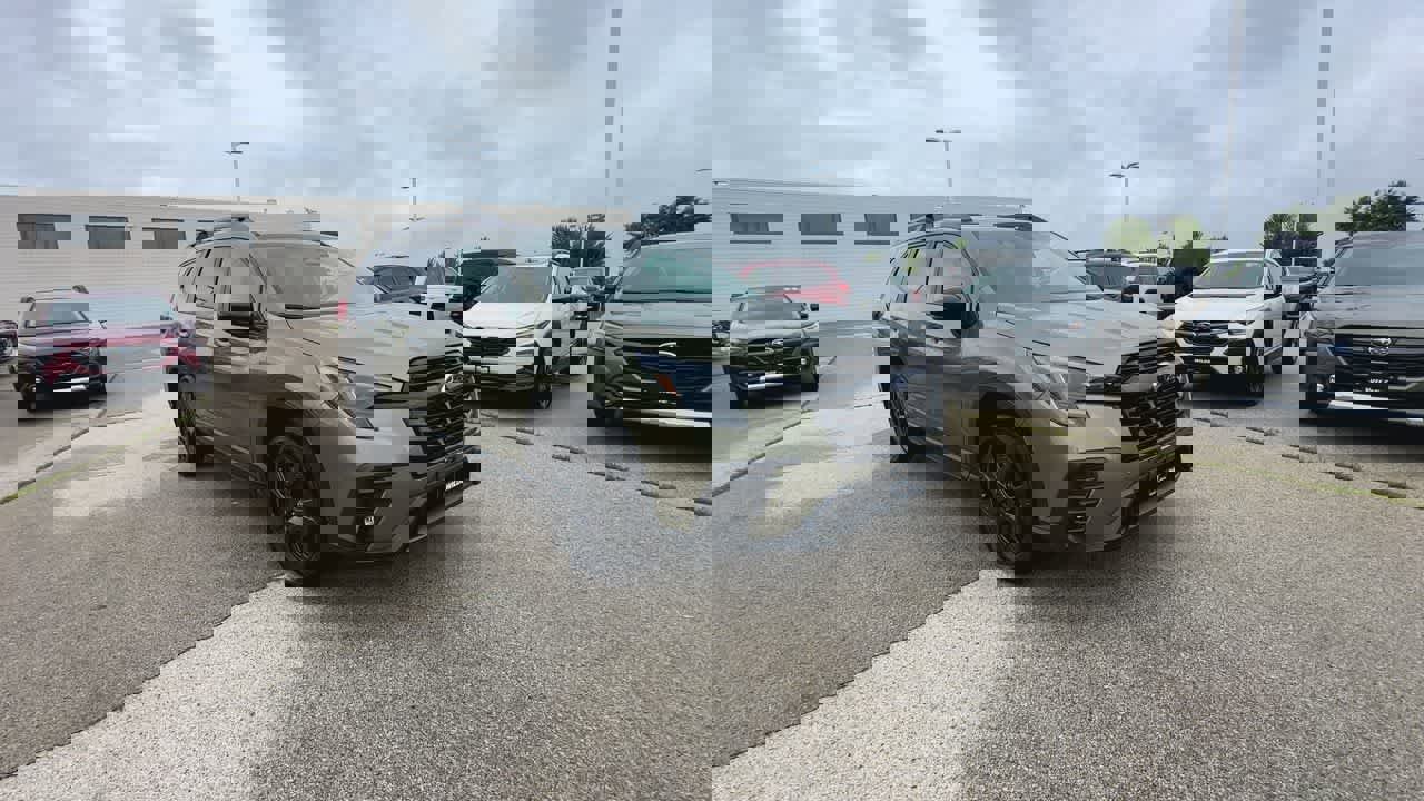 New 2025 Subaru Ascent Bronze Edition image 2