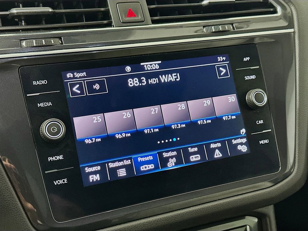 Certified 2021 Volkswagen Tiguan SE w/ Panoramic Sunroof Package image 13