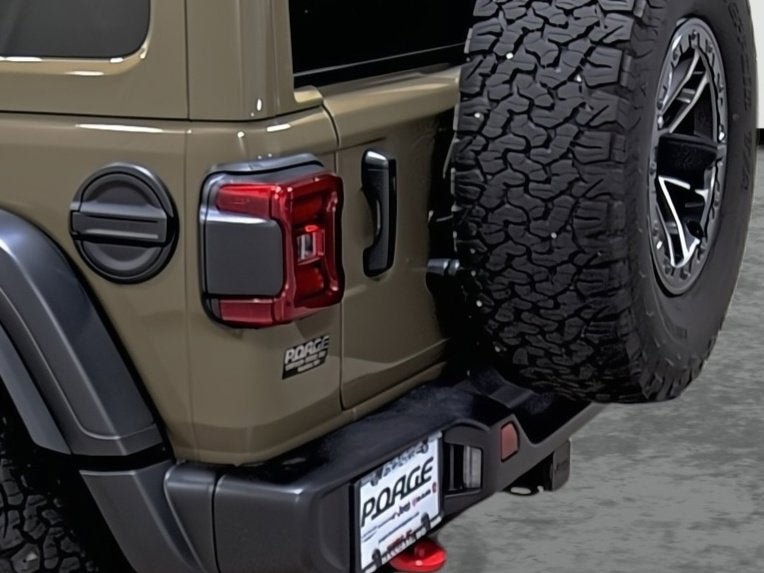 Used 2025 Jeep Wrangler Unlimited Rubicon w/ XTREMEE 35" Tire Package AWD/4WD image 10