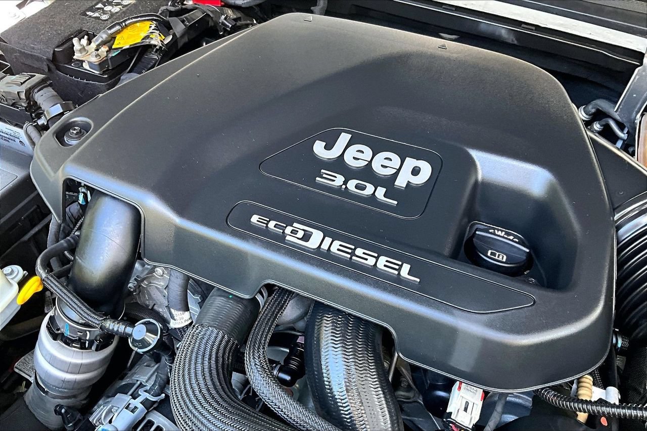 Used 2021 Jeep Gladiator Overland AWD/4WD image 31