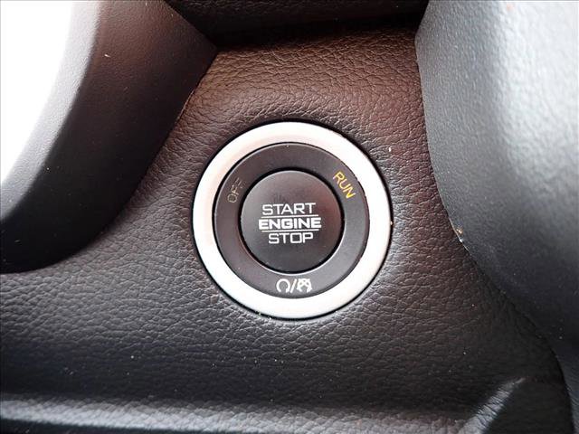 Used 2025 RAM 1500 Laramie AWD/4WD image 18