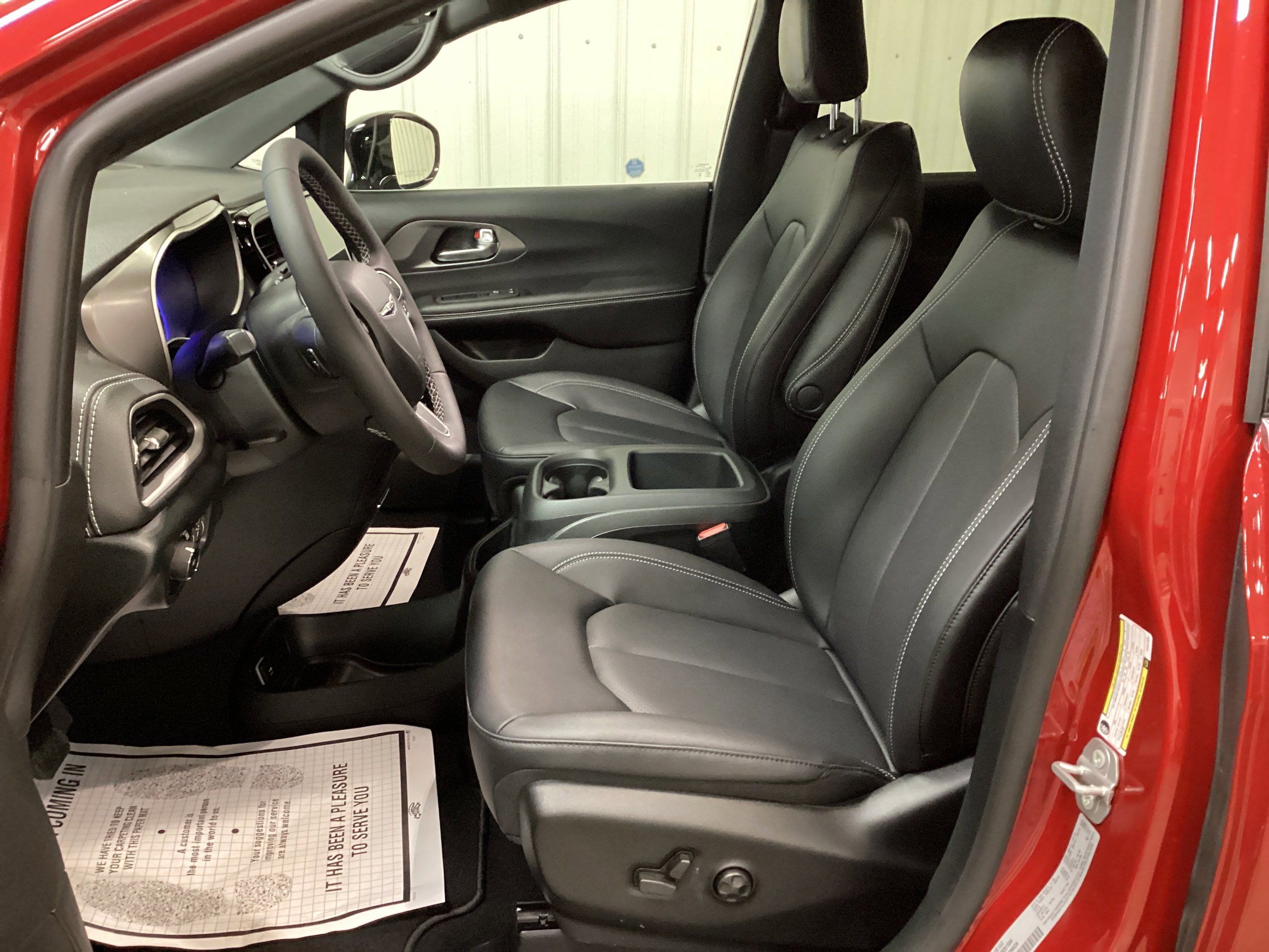 New 2026 Chrysler Pacifica Select FWD image 15