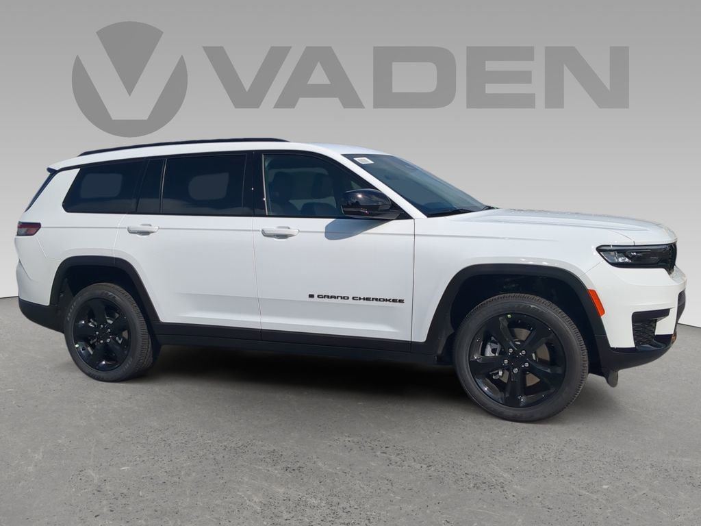 New 2025 Jeep Grand Cherokee L Laredo