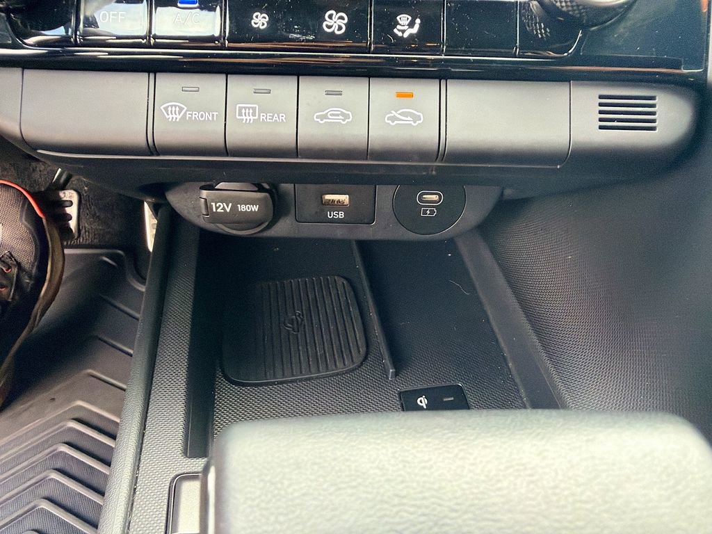 Used 2025 Hyundai Elantra Sport FWD image 27