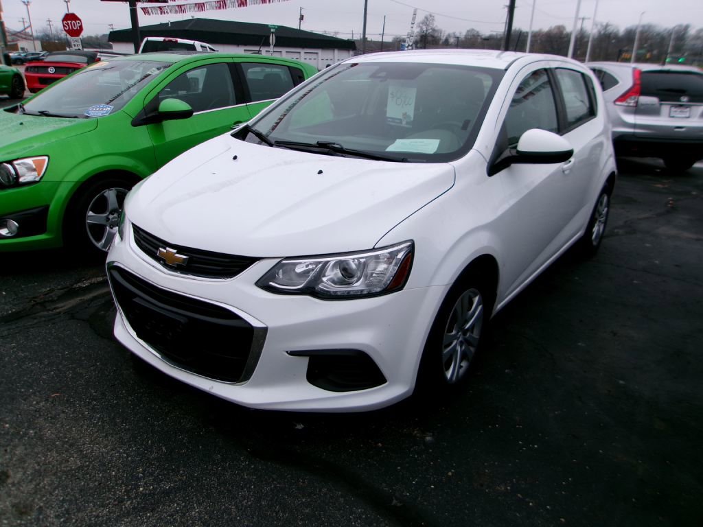 Used 2020 Chevrolet Sonic LT image 6