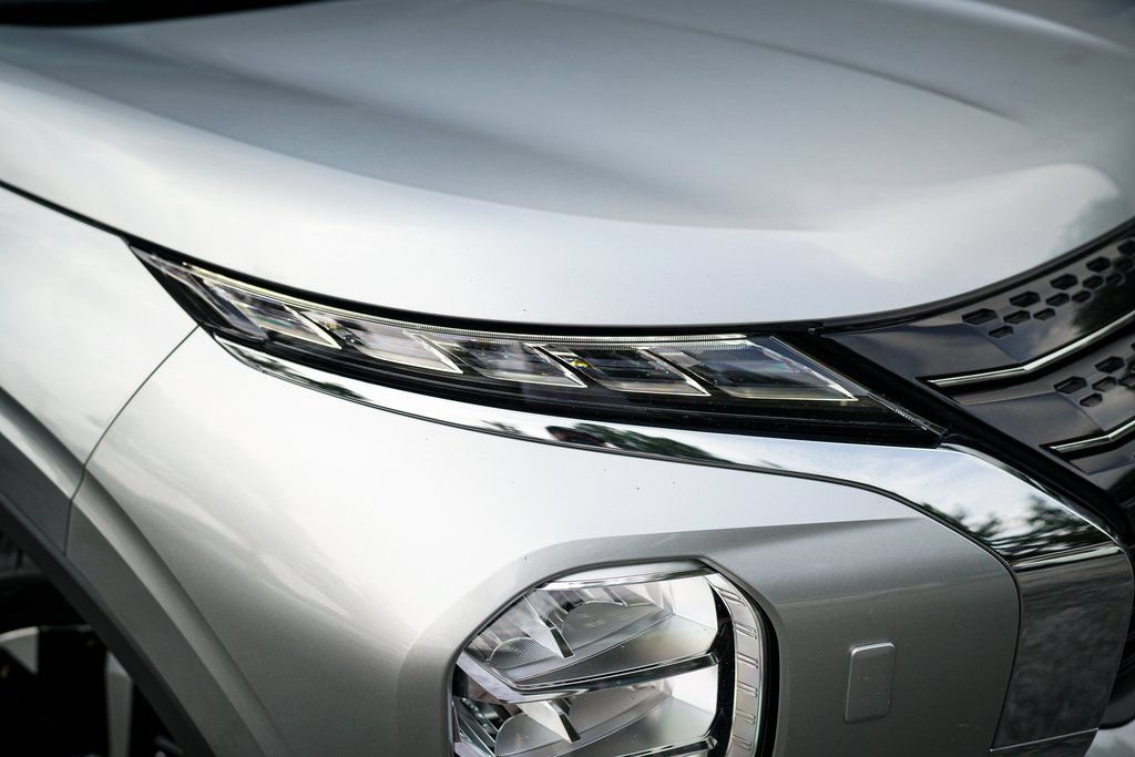Used 2023 Mitsubishi Outlander LE AWD/4WD image 6