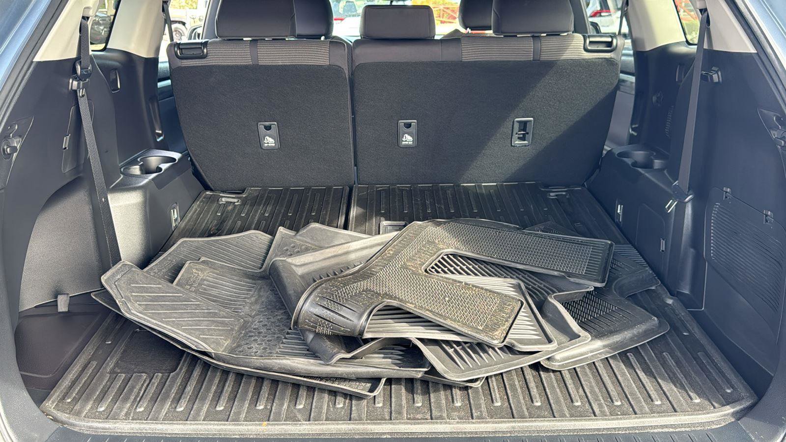 Certified 2023 Toyota Highlander LE image 28