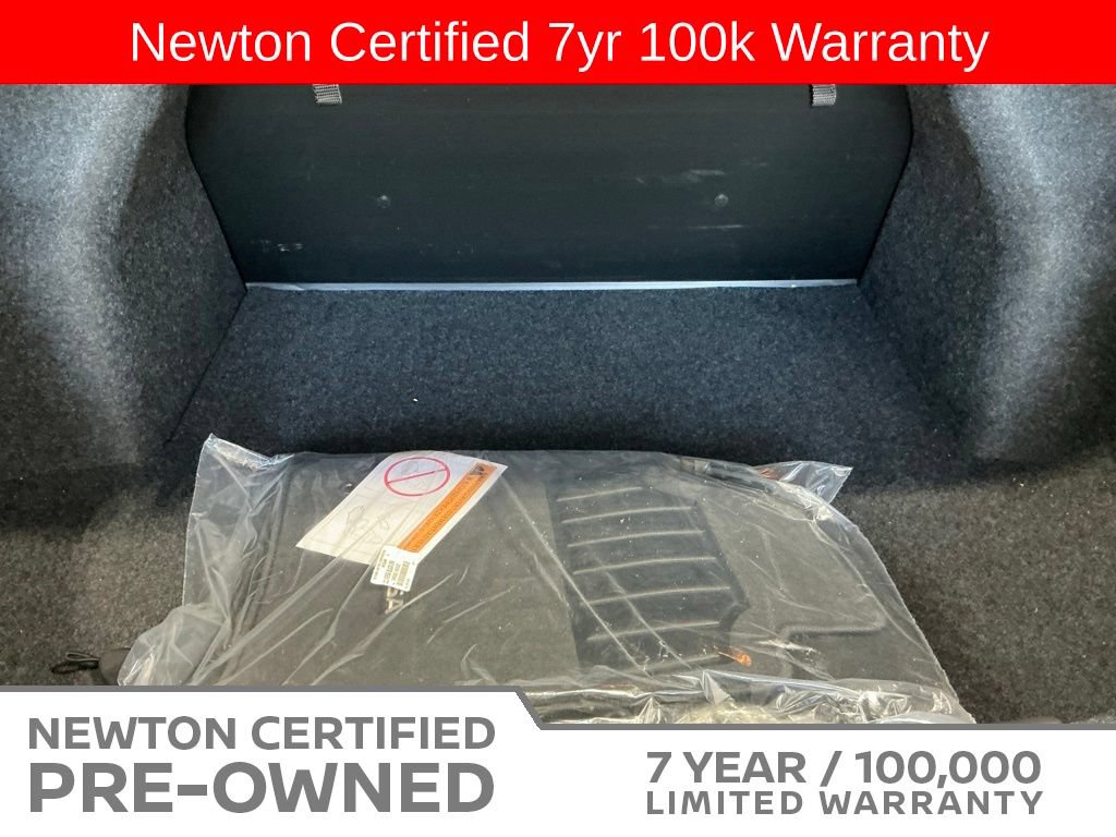 Used 2025 Nissan Versa S w/ Trunk Package FWD image 18