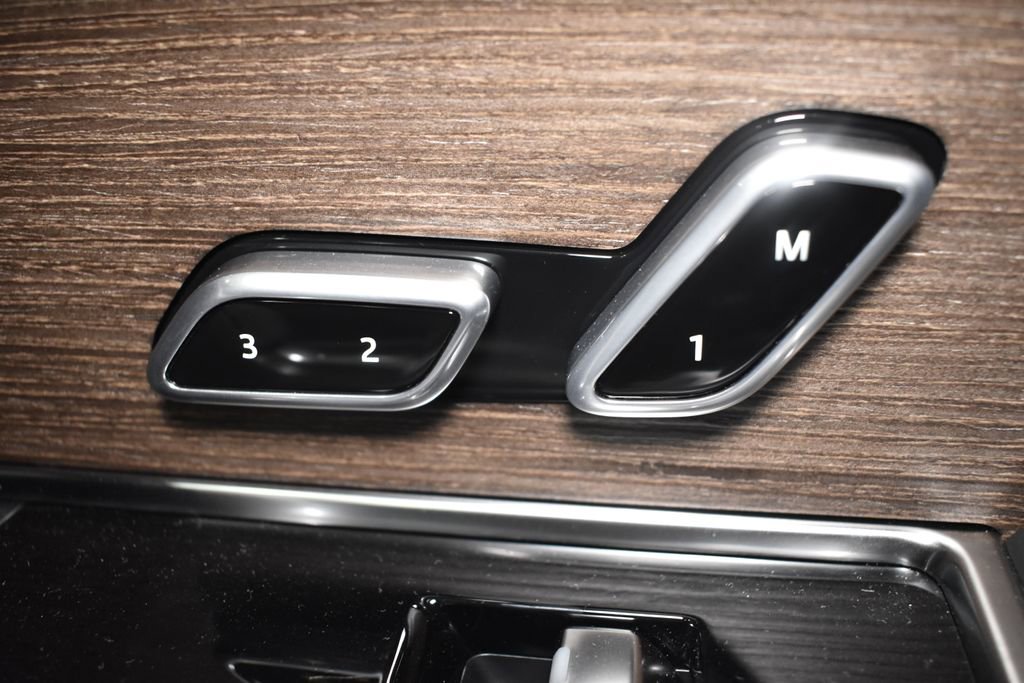 Used 2025 Land Rover Range Rover Autobiography image 36