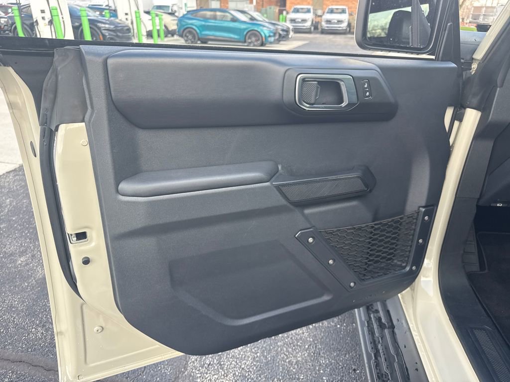 Used 2025 Ford Bronco Outer Banks image 26