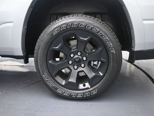 New 2026 RAM 1500 4x4 Crew Cab image 13