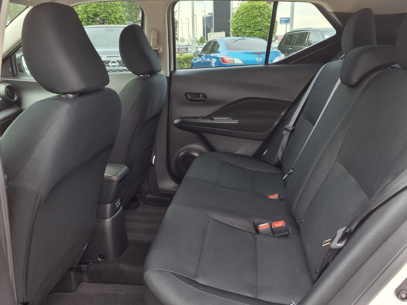 Used 2024 Nissan Kicks S image 11