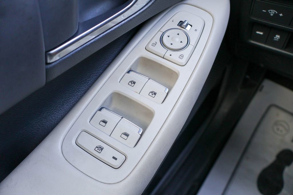 Used 2023 Hyundai Sonata SEL w/ Convenience Package FWD image 17