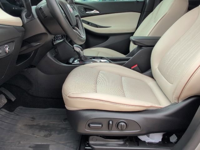 Used 2024 Buick Encore GX Avenir w/ Avenir Convenience Package AWD/4WD image 11