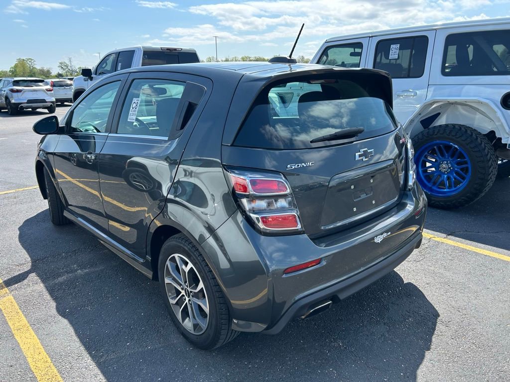 Used 2019 Chevrolet Sonic LT FWD image 3