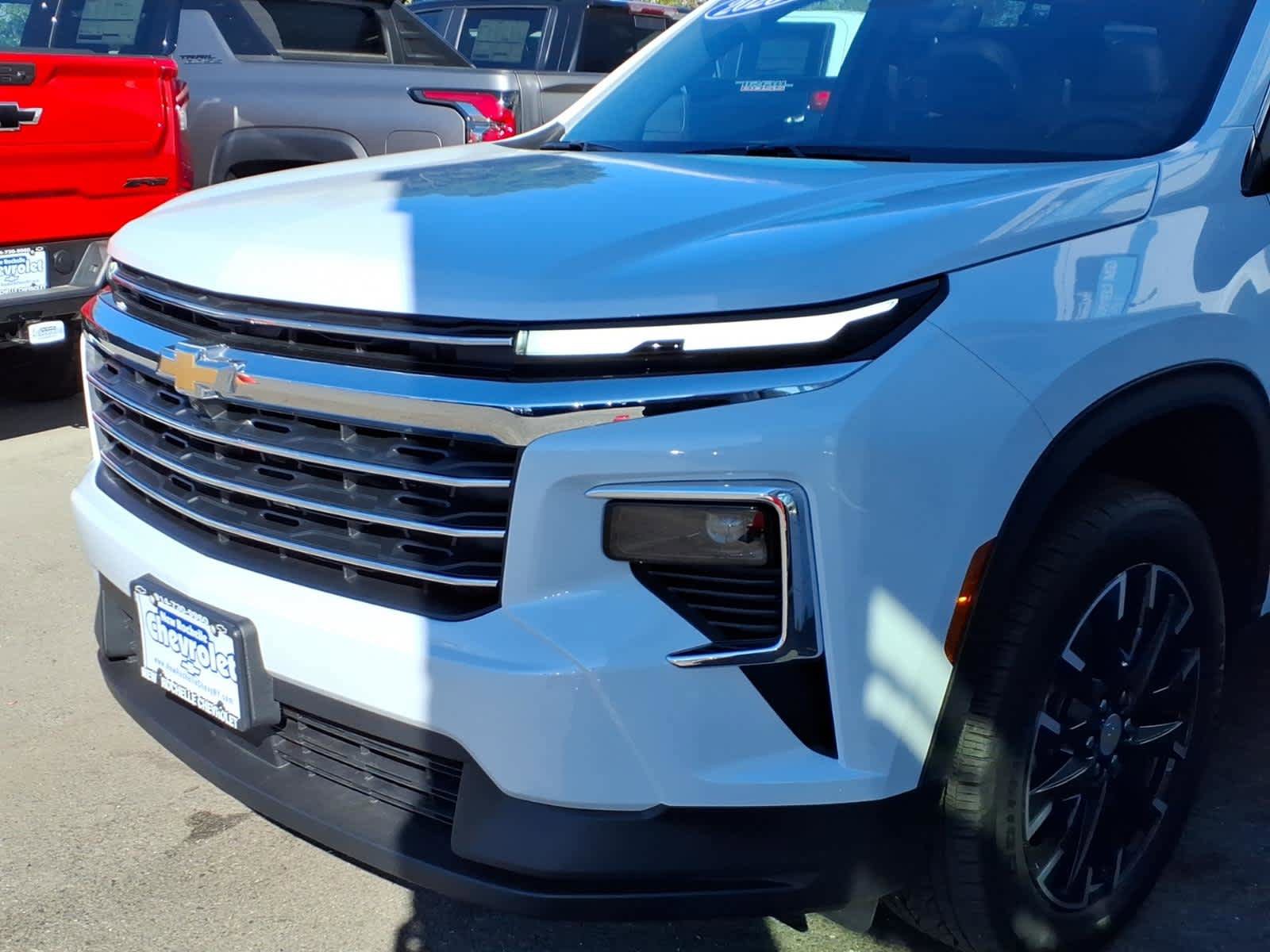 Used 2026 Chevrolet Traverse LT w/ Sun and Wheel Package AWD/4WD image 7