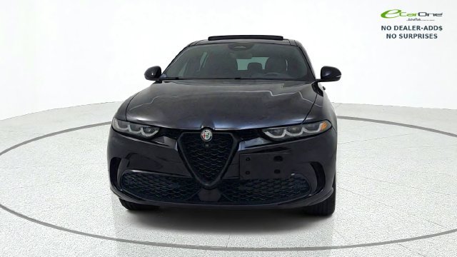 Used 2024 Alfa Romeo Tonale Veloce AWD/4WD image 2