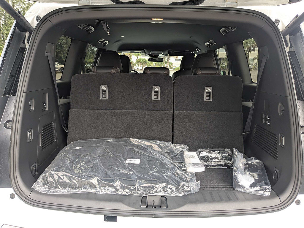 New 2026 Nissan Armada SL w/ Captain's Chari Seat Package RWD image 14